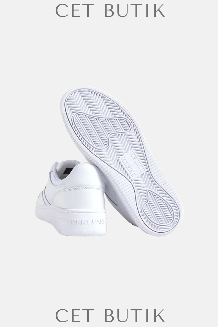 Tommy Hilfiger EN0EN02933 Beyaz Kadın Sneaker – Şık & Rahat Günlük Ayakkabı