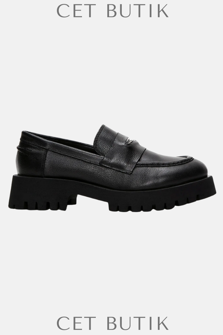 Derimod Kadın Siyah Kalın Tabanlı Deri Maskülen Loafer – Günlük Şıklık