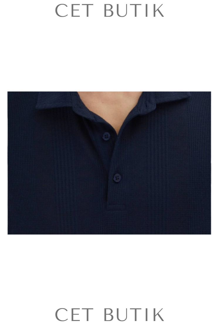 Kip Lacivert Desenli Polo Yaka T-Shirt – Modern Desenli Yazlık Stil