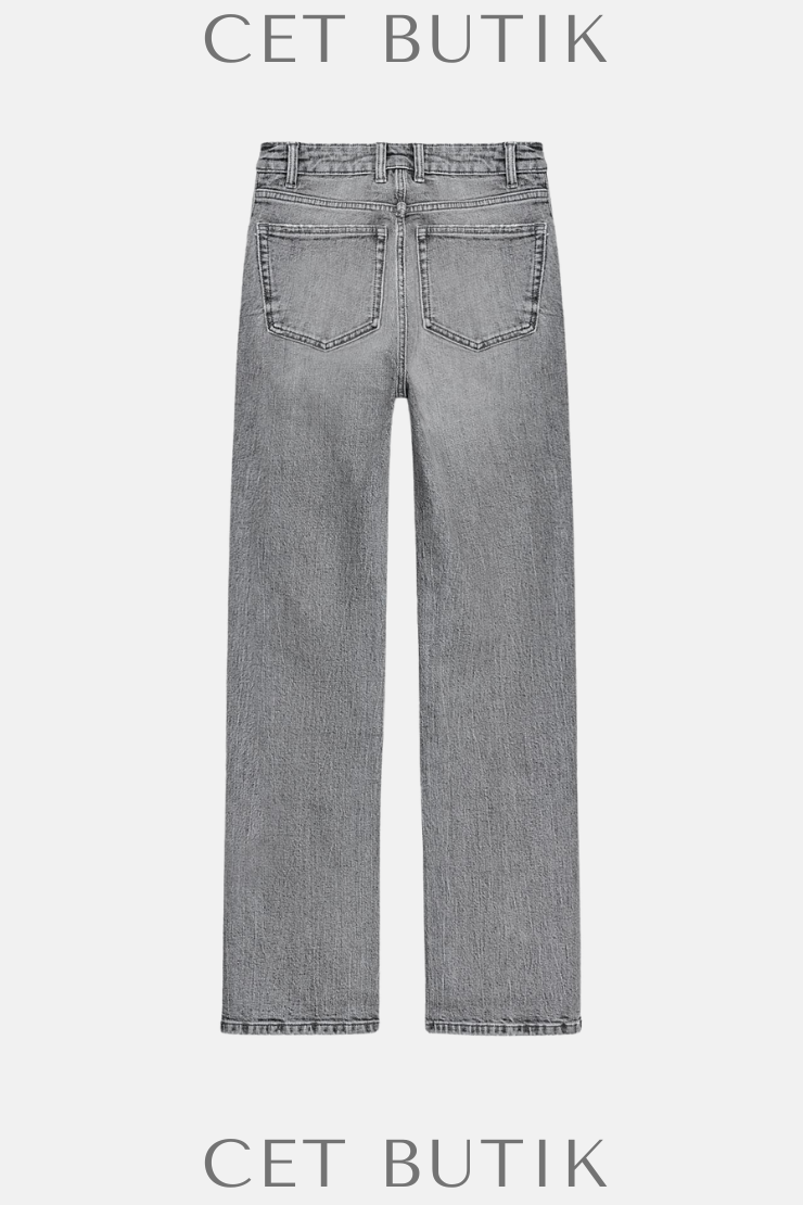 Zara TRF Yüksek Bel Düz Kesim Jean – Mavi | Konfor & Stil Bir Arada