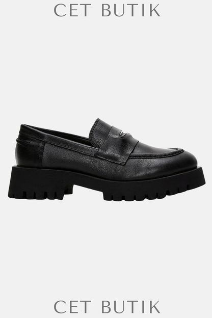 Derimod Kadın Siyah Kalın Tabanlı Deri Maskülen Loafer – Günlük Şıklık